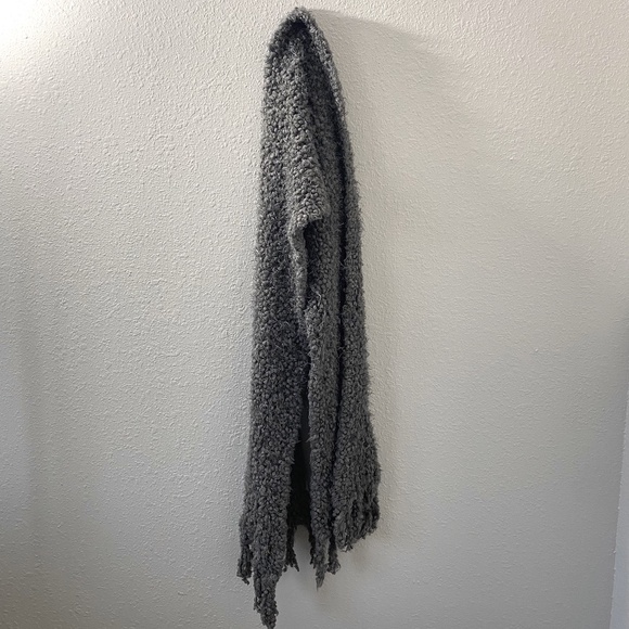 Liz Claiborne Women's Loose-Knit Grey Accent Scarf - Picture 1 of 7